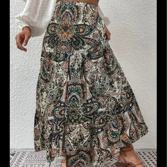 Boho Gypsy Plus Size Floral Paisleys Print Skirt - Picture 5 of 8